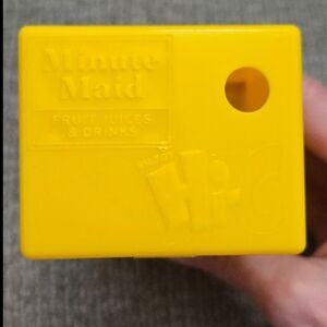 2003 Nostalgic Coca-Cola Yellow Plastic Minute Maid Hi-C Juice Box Cover Case